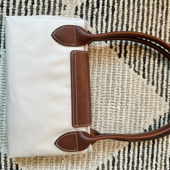 Longchamp Le Pliage Tote - Picture 3 of 14